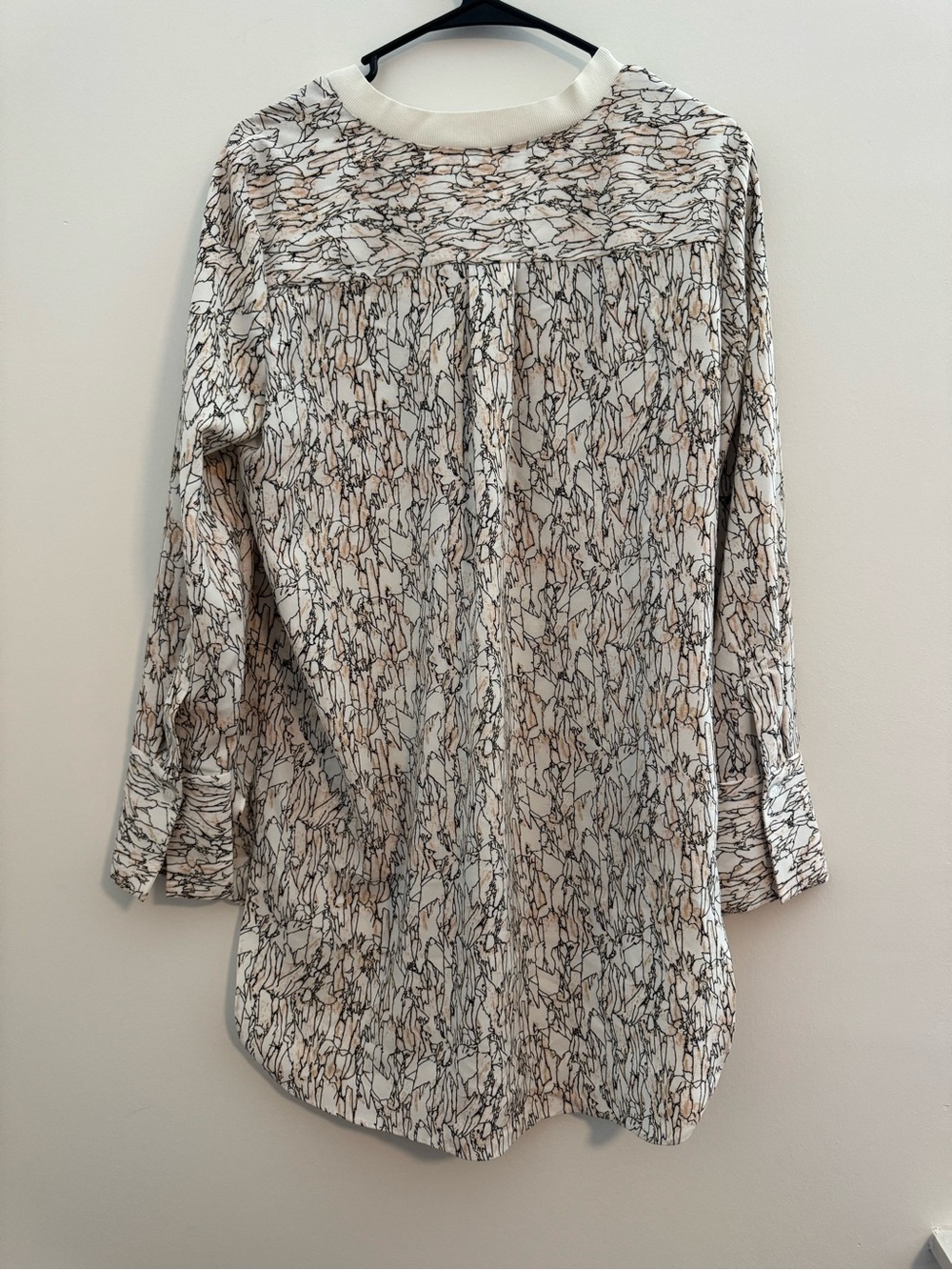 Nordstrom Abstract Lines V-neck Long Sleeve Blouse - Picture 2 of 7